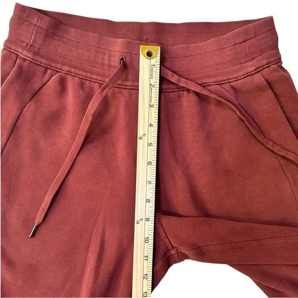 Lululemon Scuba Joggers 🍋 - Picture 4 of 4